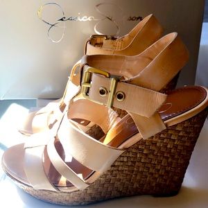 Jessica Simpson “Casia2” wedge